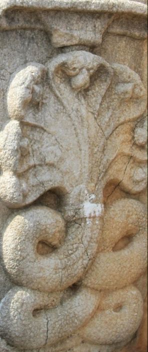 Мировой змей Ананда. 1 век до н.э. Анурадхапура. Шри-Ланка. Фото Лимарева В.Н.