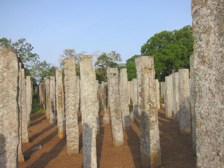 Остатки Бронзового дворца в Анурадхапуре. 3 в до н.э. Шри-Ланка Фото Лимарева В.Н. 