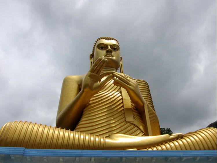 Будда в Дамбулле. Шри-Ланка. (Фото Лимарева В.Н.)